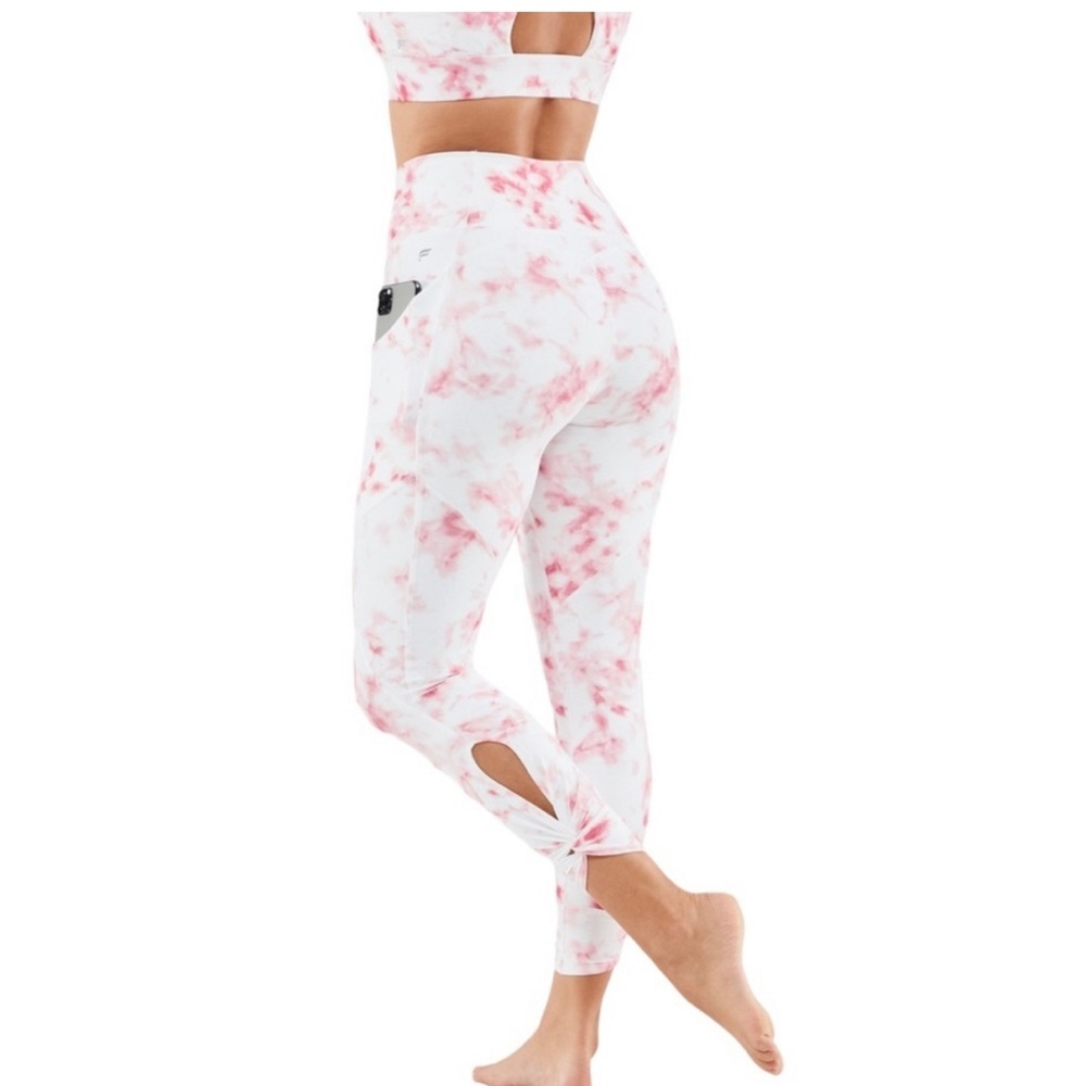 Fabletics Yoga Leggings Bra Set